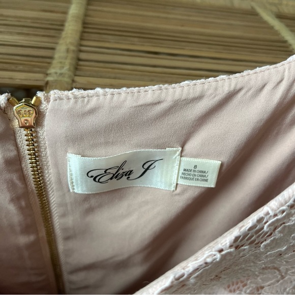 Eliza J Pink Lace Bell Sleeve Shift Dress - Picture 4 of 9